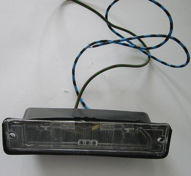 Articolo 1F4R2 - FANALE TARGA FIAT PANDA 86>03 CROMA 91> LANCIA THEMA 92>