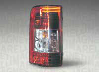 Articolo B8HFF - FANALE P/DX CITROEN BERL-PEUG PARTNER-RANCH 01/06> (2PORT