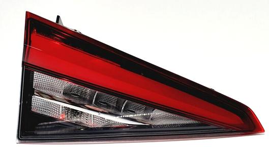 Articolo D8QHZ - FANALE P/DX INT A LED SKODA KODIAQ 01/16>