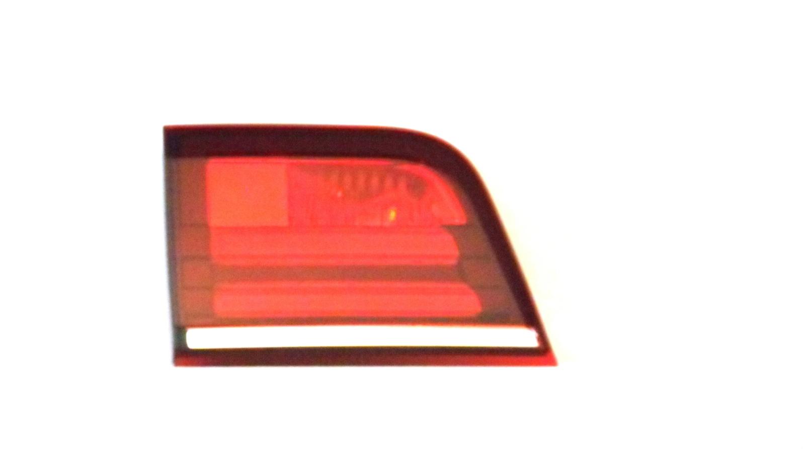 Articolo DYK1T - FANALE P/DX INT BMW X5 E70 04/10>