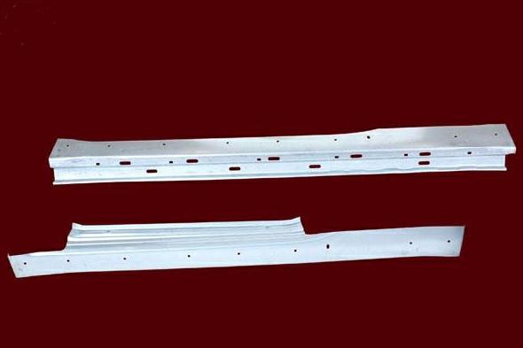 Articolo RCS5Z - SOTTOPORTA DX BASSO FIAT 500 07/07>